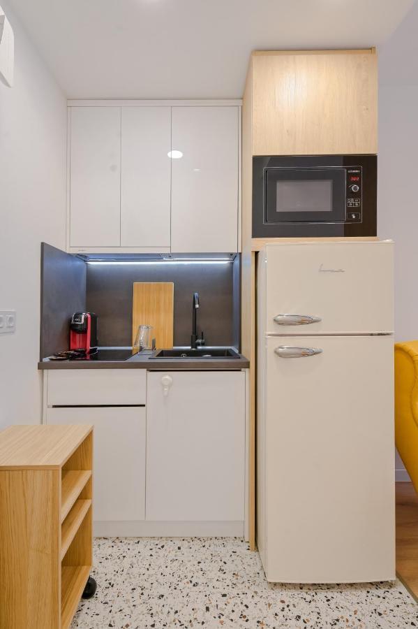דירות Cosy And Stylish Studio Next To Sofia'S Central Market Hall מראה חיצוני תמונה